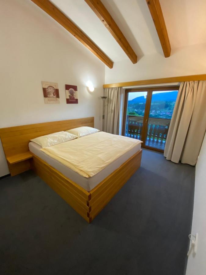 Selsky Dvur Perstejn Hotel Kültér fotó