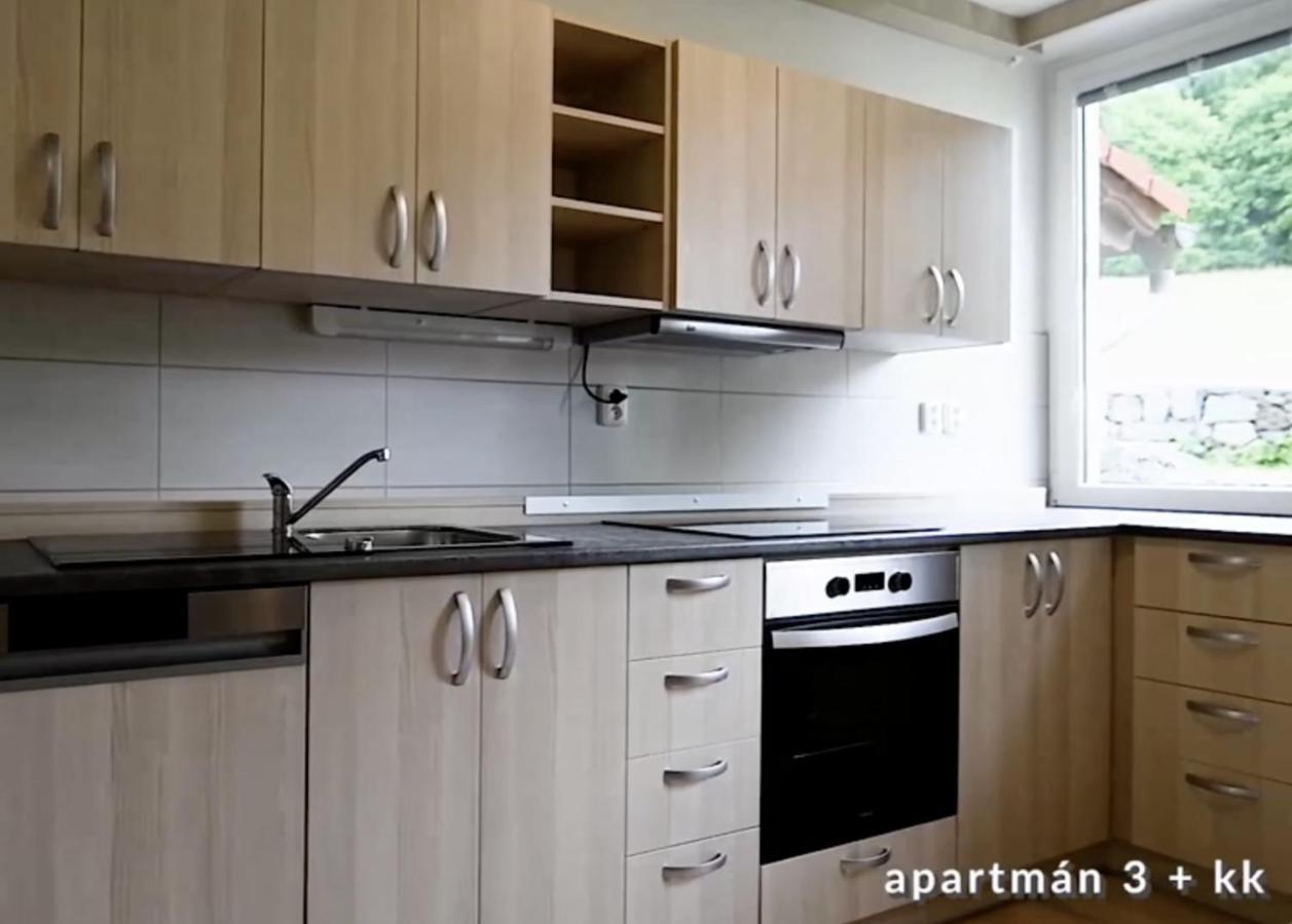 Selsky Dvur Perstejn Hotel Kültér fotó