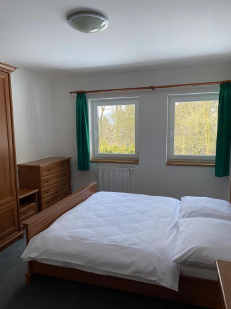 Selsky Dvur Perstejn Hotel Kültér fotó